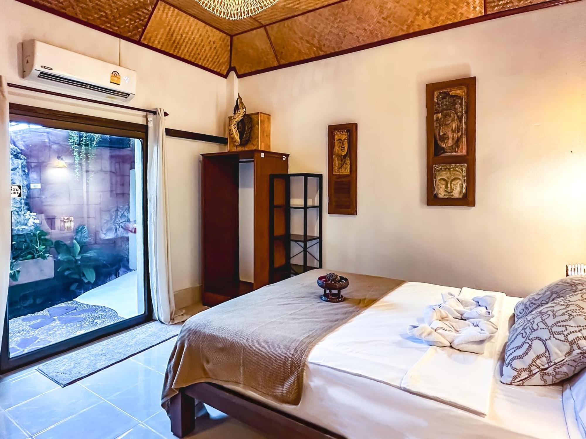 Shanti Lodge Phuket Chalong Exteriör bild