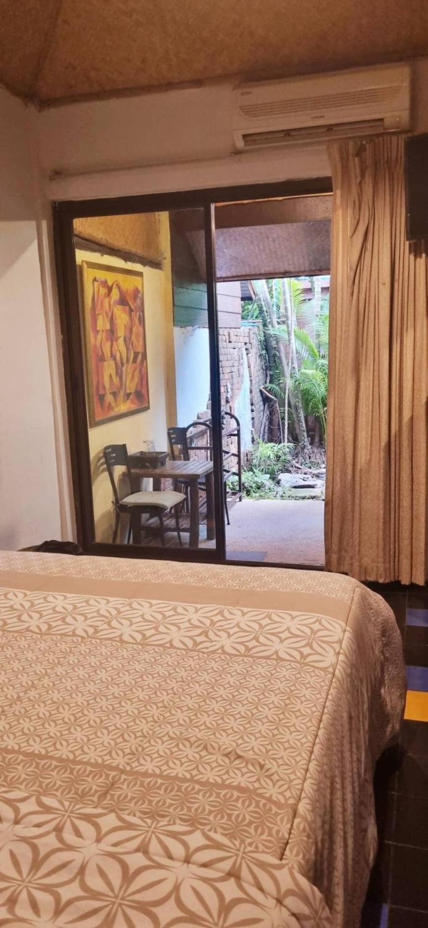 Shanti Lodge Phuket Chalong Exteriör bild