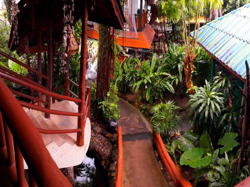 Shanti Lodge Phuket Chalong Exteriör bild